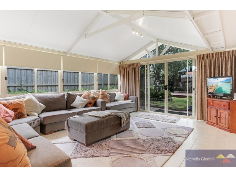 9 Laggan Court, Endeavour Hills VIC 3802