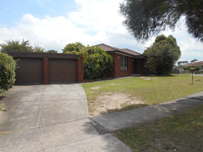 32 ENDEAVOUR CRESCENT, Endeavour Hills VIC 3802