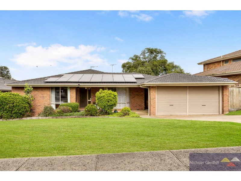 5 CONRAN AVENUE, Endeavour Hills VIC 3802