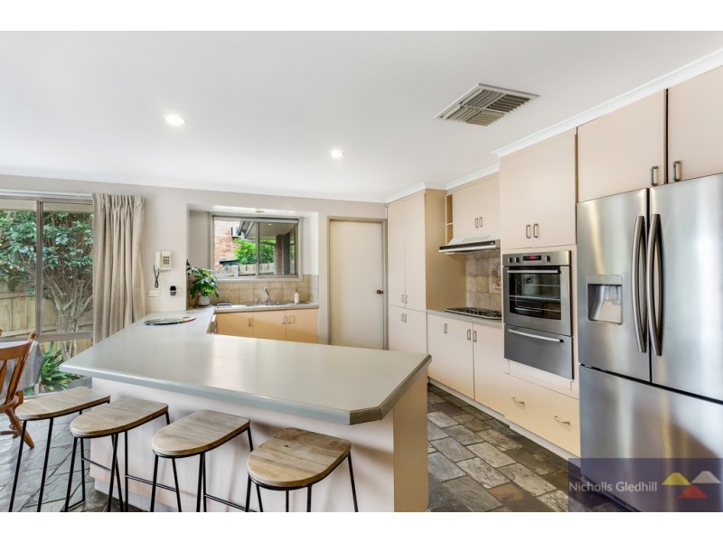 5 CONRAN AVENUE, Endeavour Hills VIC 3802