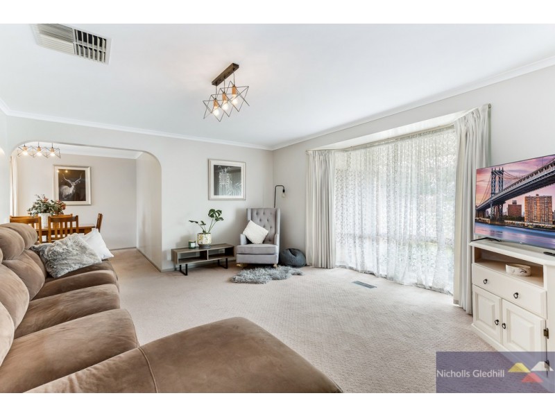 5 CONRAN AVENUE, Endeavour Hills VIC 3802