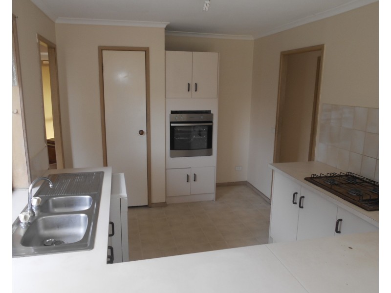 7 Preston Avenue, Endeavour Hills VIC 3802