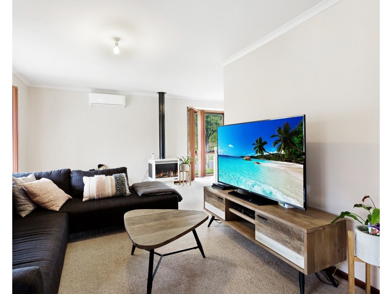 18 TRUSLOVE COURT, Endeavour Hills VIC 3802