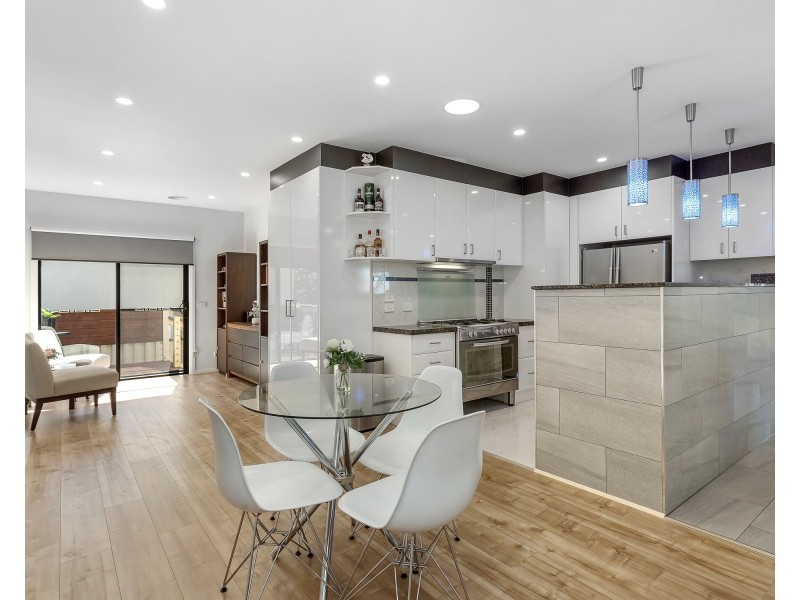 2/8 Temby Close, Endeavour Hills VIC 3802