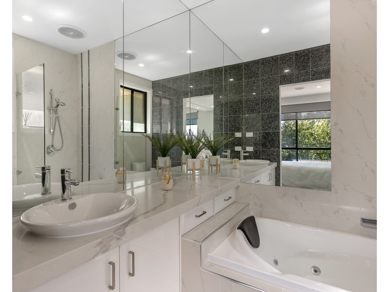 2/8 Temby Close, Endeavour Hills VIC 3802