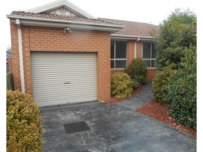 2/13 Landhill Court, Hallam VIC 3803