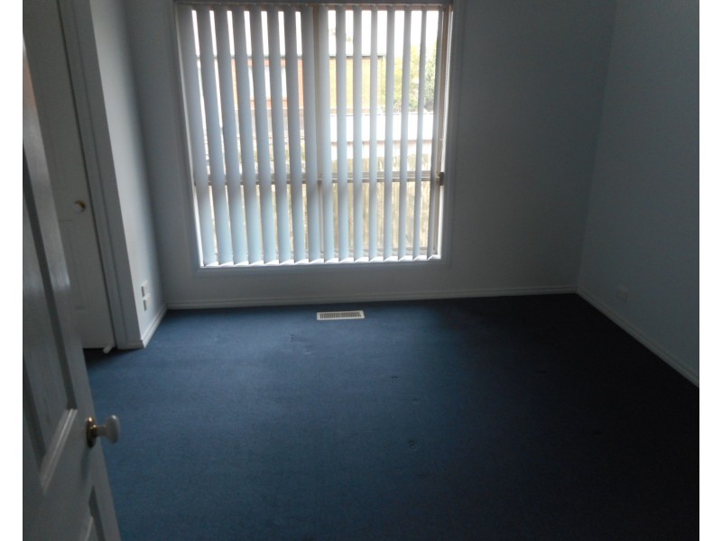 2/13 Landhill Court, Hallam VIC 3803