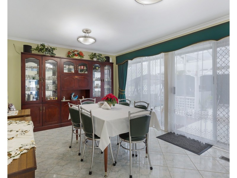 5 BUCKLAND COURT, Endeavour Hills VIC 3802