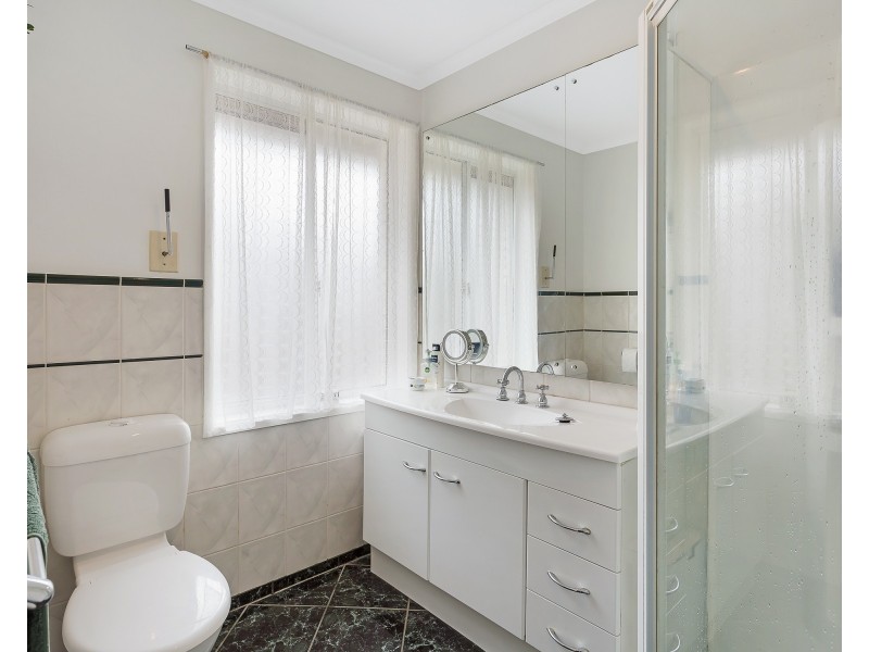 5 BUCKLAND COURT, Endeavour Hills VIC 3802