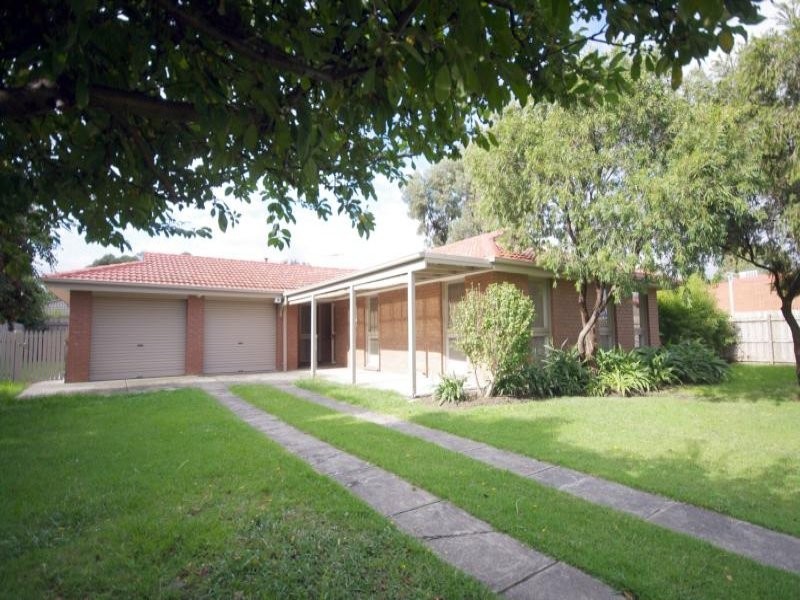 2 Valley Fair Drive, Narre Warren VIC 3805