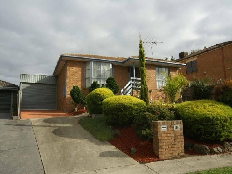 12 Stable Court, Endeavour Hills VIC 3802