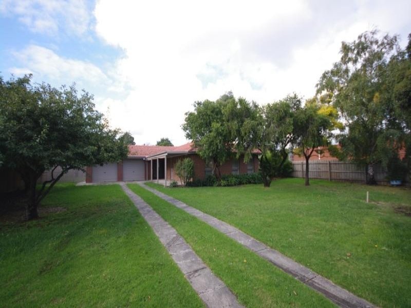 2 Valley Fair Drive, Narre Warren South VIC 3805