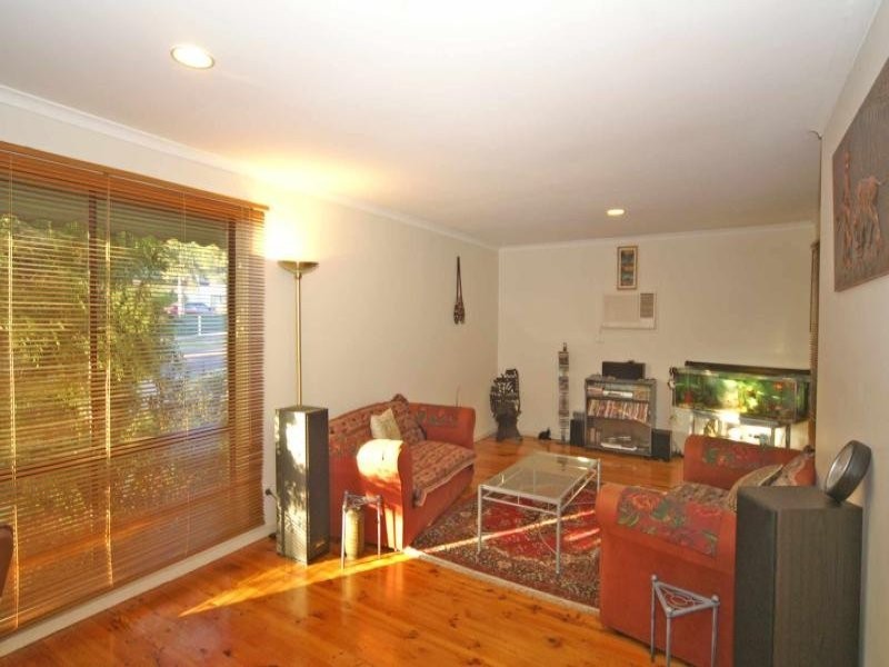 12 Rearden Close, Endeavour Hills VIC 3802