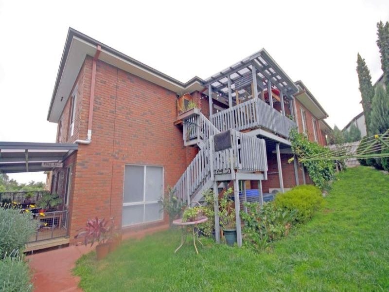 136 David Collins Drive, Endeavour Hills VIC 3802