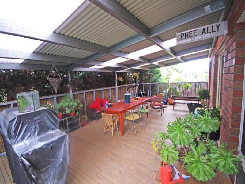136 David Collins Drive, Endeavour Hills VIC 3802