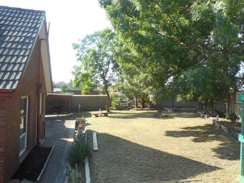 6 HUNTER RISE, Endeavour Hills VIC 3802