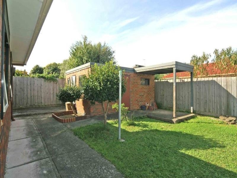 46 John Fawkner Drive, Endeavour Hills VIC 3802