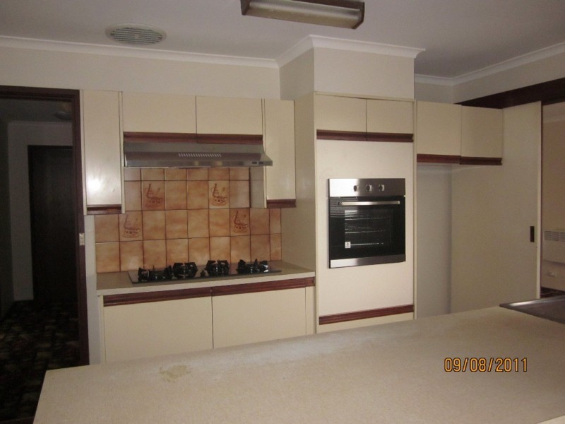 5 SHAFER COURT, Endeavour Hills VIC 3802