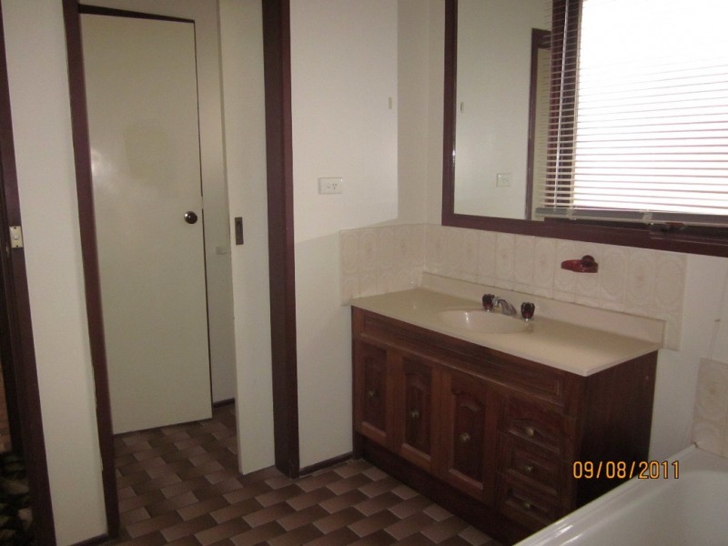 5 SHAFER COURT, Endeavour Hills VIC 3802