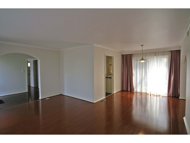 7 Spinosa Close, Endeavour Hills VIC 3802