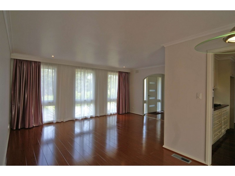 7 Spinosa Close, Endeavour Hills VIC 3802