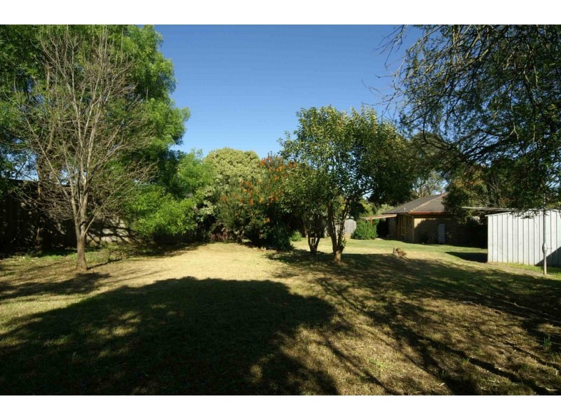 10 Whitestone Court, Endeavour Hills VIC 3802