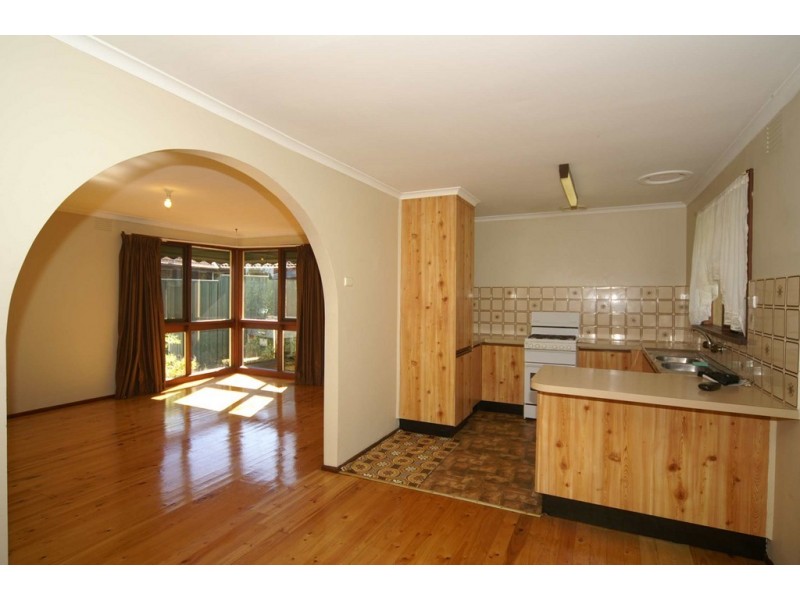 10 Whitestone Court, Endeavour Hills VIC 3802