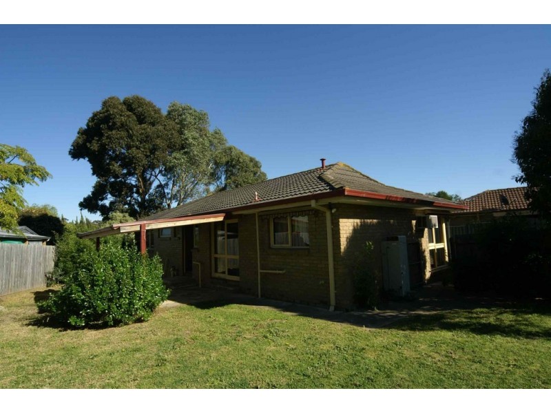 10 Whitestone Court, Endeavour Hills VIC 3802