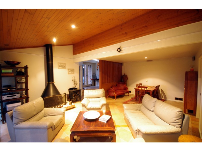 154-158 Hallam North Road, Narre Warren North VIC 3804