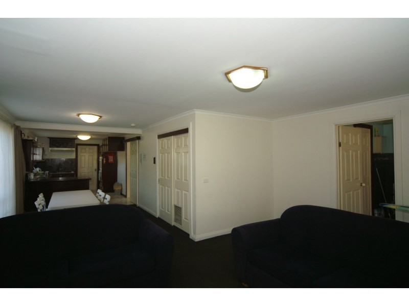 8 Eddington Place, Endeavour Hills VIC 3802