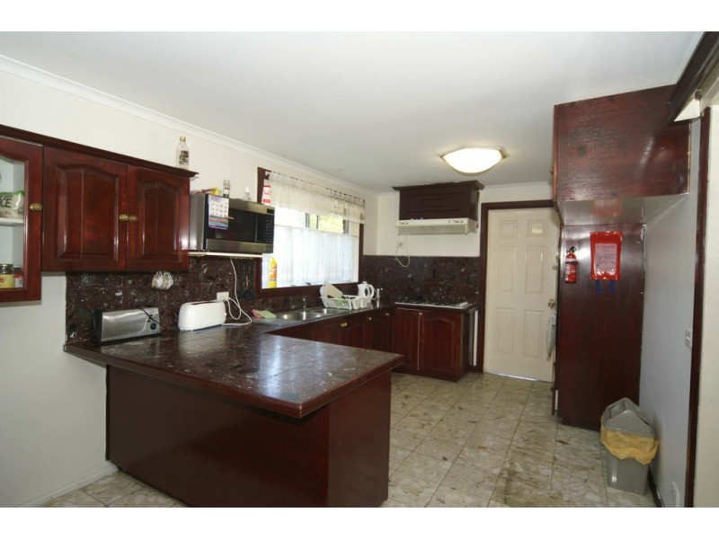 8 Eddington Place, Endeavour Hills VIC 3802