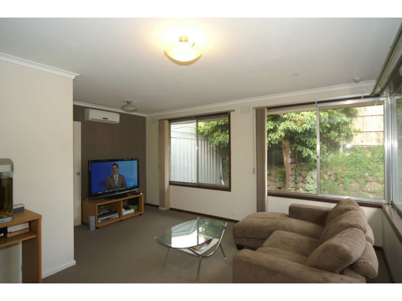 19 Essex Park Drive, Endeavour Hills VIC 3802