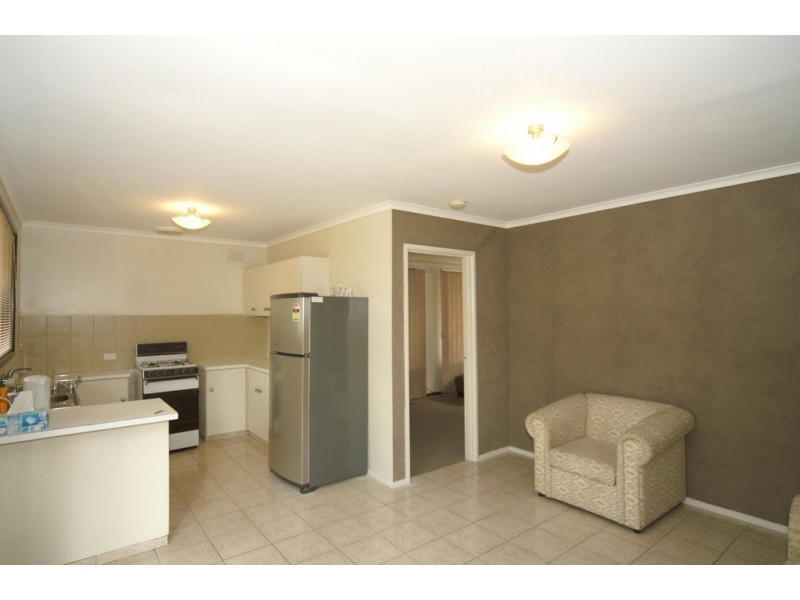 19 Essex Park Drive, Endeavour Hills VIC 3802