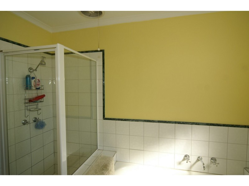 1 Piedmont Close, Endeavour Hills VIC 3802