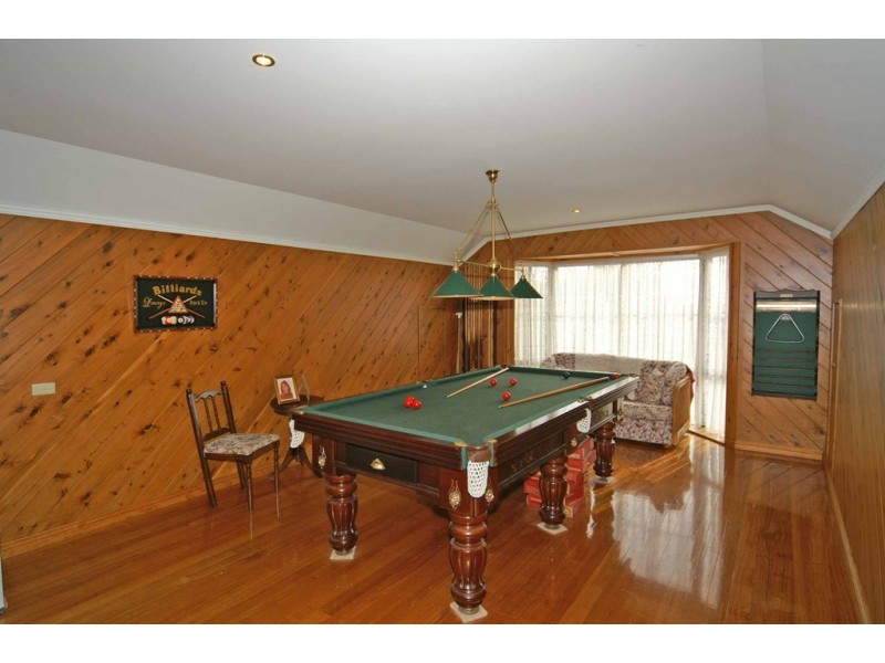 6 Nevis Court, Endeavour Hills VIC 3802