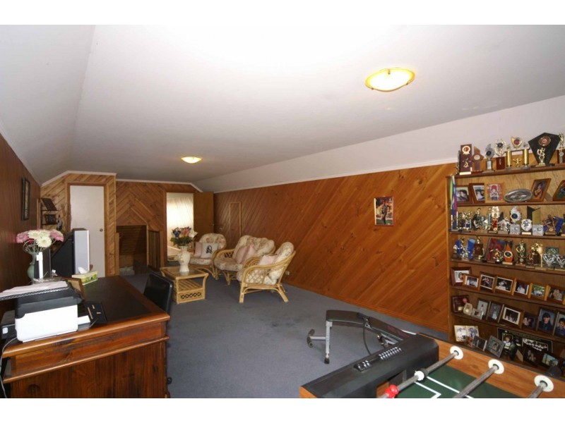 6 Nevis Court, Endeavour Hills VIC 3802