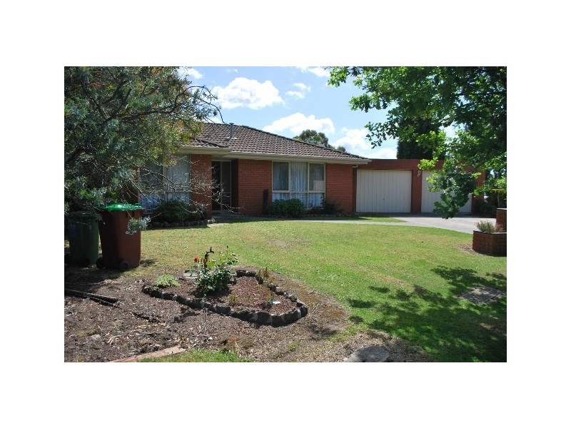 6 BONAR COURT, Endeavour Hills VIC 3802