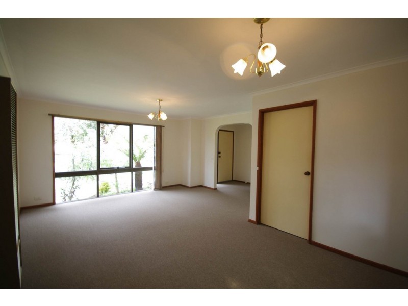 7 Grove End Road, Endeavour Hills VIC 3802