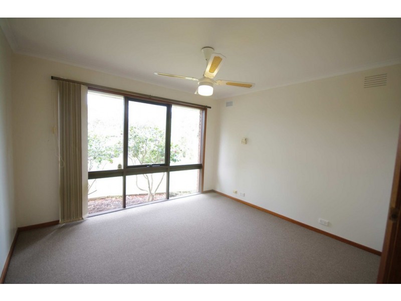 7 Grove End Road, Endeavour Hills VIC 3802