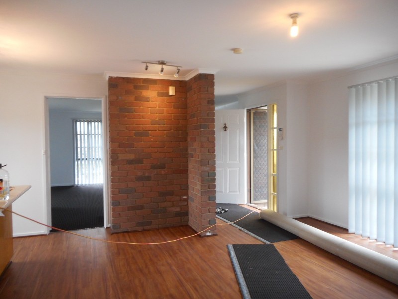 37 THOMAS MITCHELL DRIVE, Endeavour Hills VIC 3802