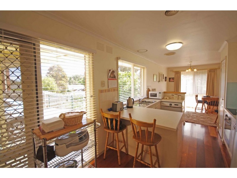 30 Sydney Parkinson Avenue, Endeavour Hills VIC 3802