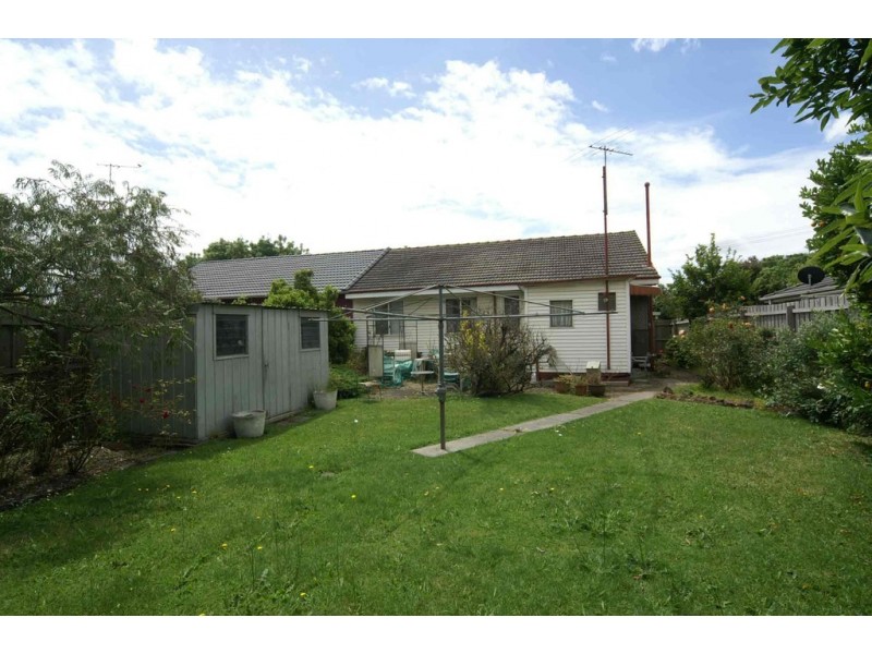 24 Oak Avenue, Doveton VIC 3177