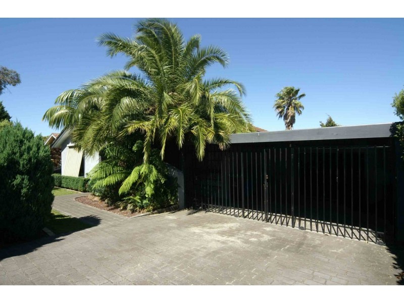 26 Primrose Hill Close, Endeavour Hills VIC 3802