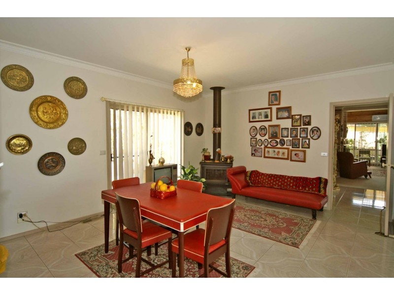 1 Terara Court, Endeavour Hills VIC 3802