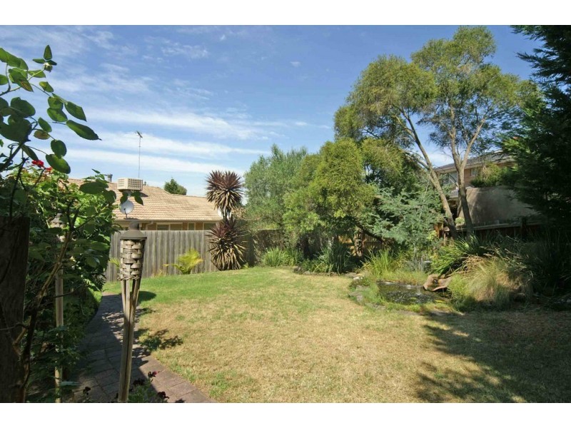 10 Moya Close, Endeavour Hills VIC 3802