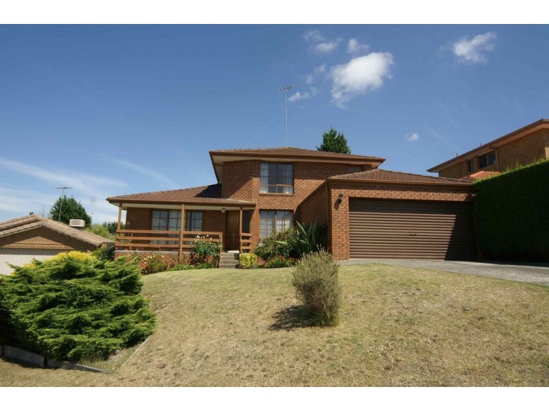 10 Moya Close, Endeavour Hills VIC 3802