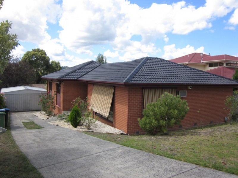 5 AARAN CLOSE, Endeavour Hills VIC 3802