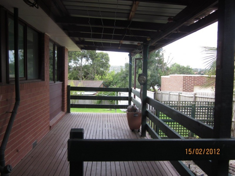 5 AARAN CLOSE, Endeavour Hills VIC 3802