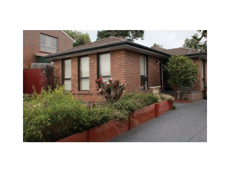 16 ZACHARY HICKS CRESCENT, Endeavour Hills VIC 3802