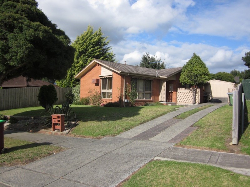 4 CASTLECRAG CLOSE, Endeavour Hills VIC 3802